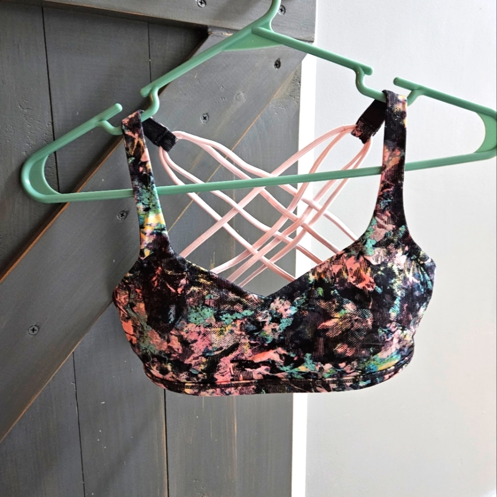 Rare print lululemon sports bra